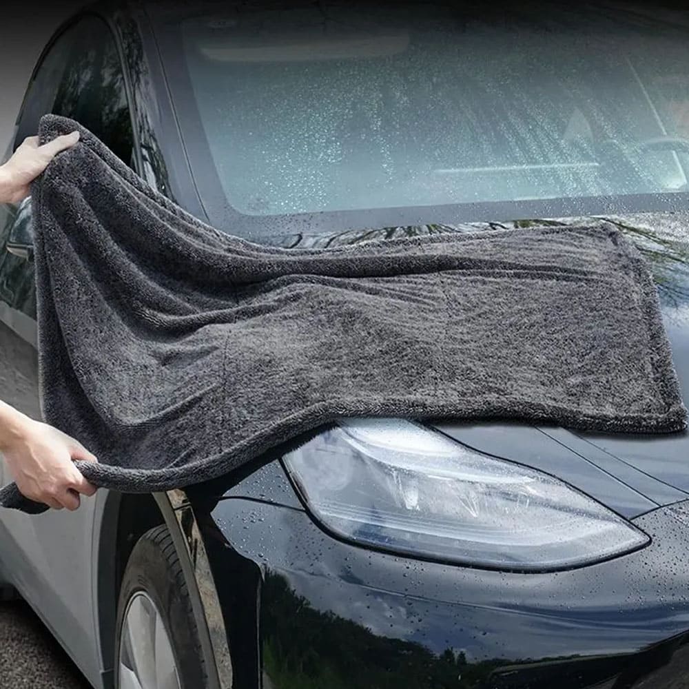 Dynara Microfiber Towel for Cars – Soft, Scratch-Free Cleaning Cloth